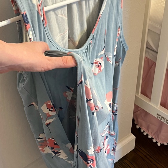 Set of 2 Maternity Nursing Tops - Picture 5 of 6